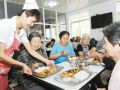 上海欣逸居民区为独居老人制“助老个性菜单”