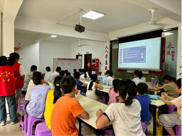 “快乐暑假精彩不停，体验成长榜样先行”大学生反哺家乡夏令营圆满结束！(1)567